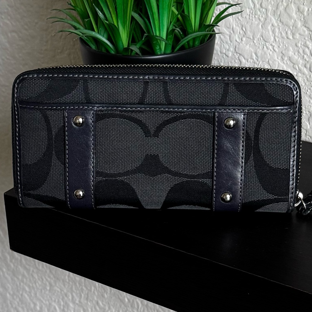 Coach Zoe Signature Double Buckle Zip Around Wallet - Picture 3 of 6